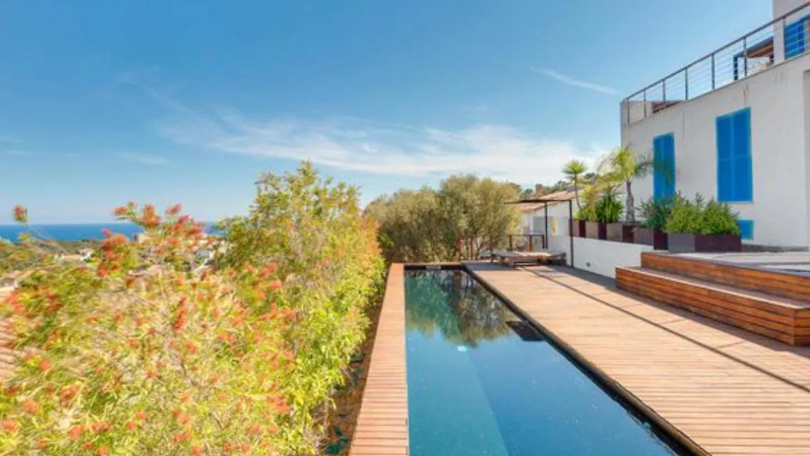 Fantastica Villa Sobre La Bahia De Palma